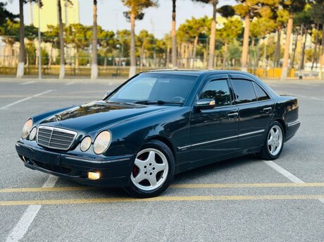 Mercedes E 220 2000