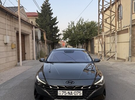 Hyundai Elantra 2022