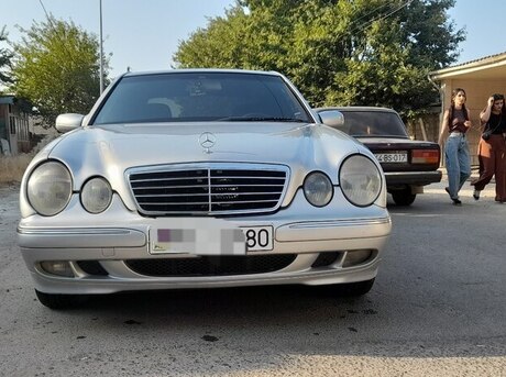 Mercedes E 220 1999