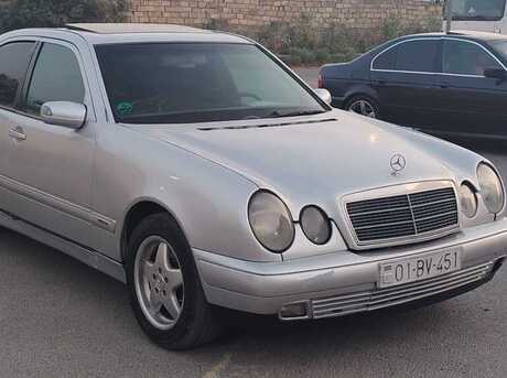 Mercedes E 300