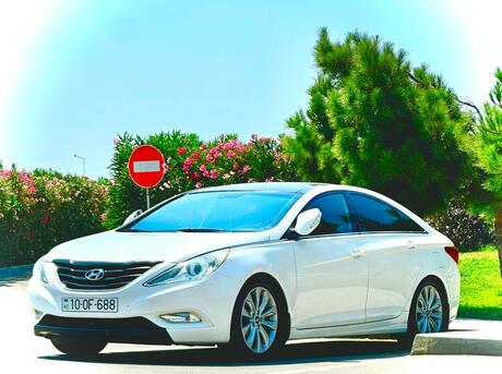 Hyundai Sonata 2010