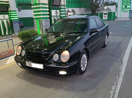 Mercedes E 320