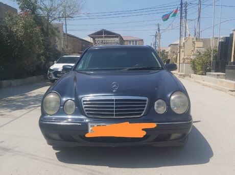Mercedes E 220