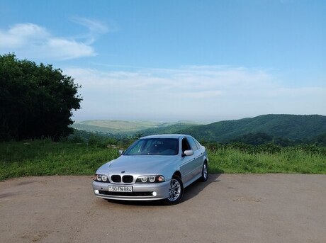 BMW 528
