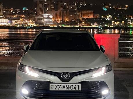 Toyota Camry 2019