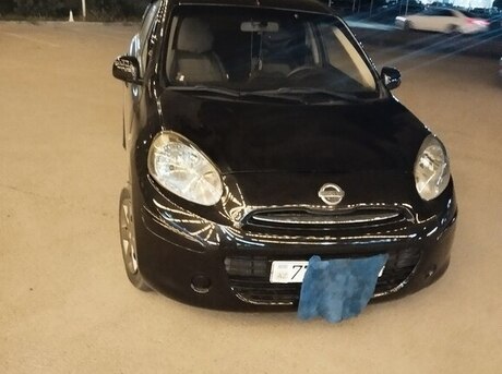 Nissan March 2012