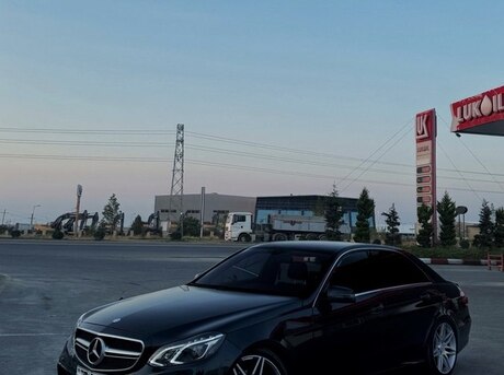 Mercedes E 220