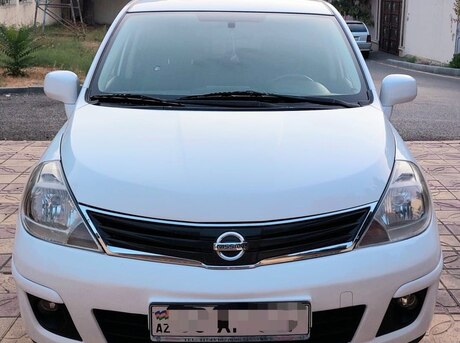 Nissan Tiida 2010