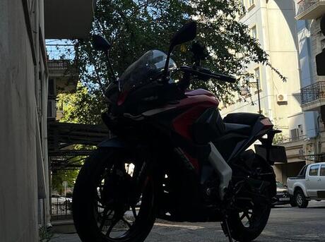Bajaj Pulsar RS 200 2024