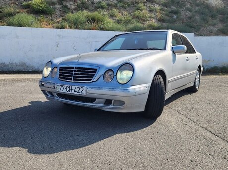 Mercedes E 220 2001