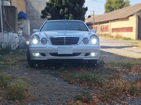 Mercedes E 320 2000