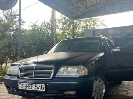 Mercedes C 200