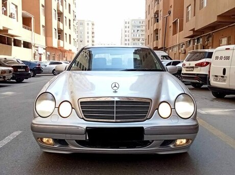 Mercedes E 240 2000