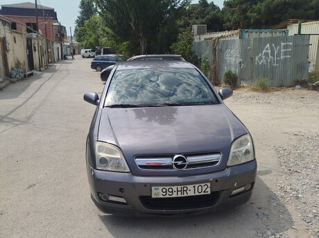 Opel Signum 2005