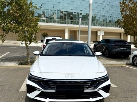 Hyundai Elantra 2024