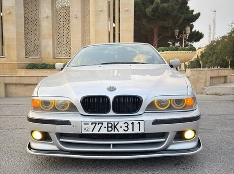 BMW 525
