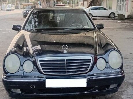 Mercedes E 220 2000