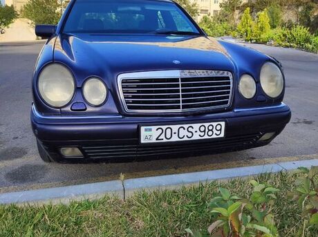 Mercedes E 230