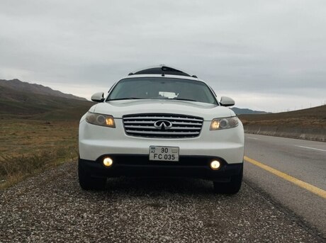 Infiniti FX35 2005