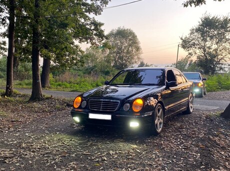 Mercedes E 240 2000