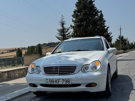 Mercedes C 240