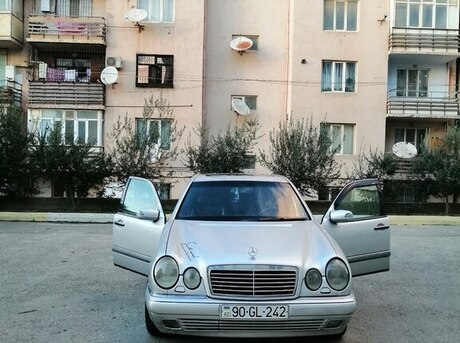 Mercedes E 200 2001