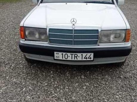 Mercedes 190