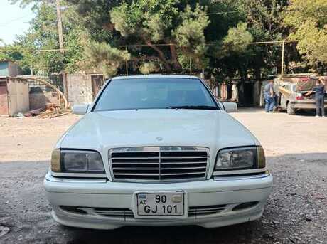 Mercedes C 240