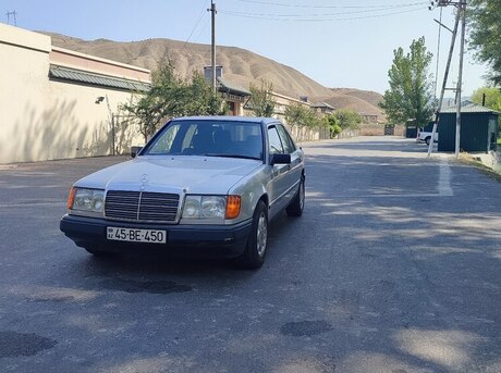 Mercedes E 230 1988