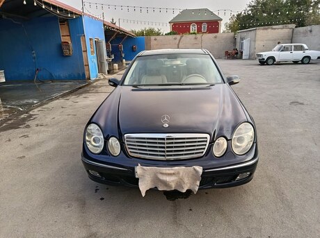 Mercedes E 240 2004