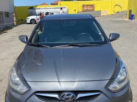 Hyundai Accent 2011
