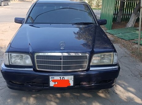 Mercedes C 200
