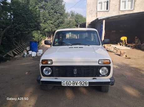 LADA (VAZ) Niva 1990