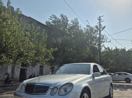 Mercedes E 240 2002