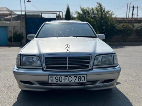 Mercedes C 180