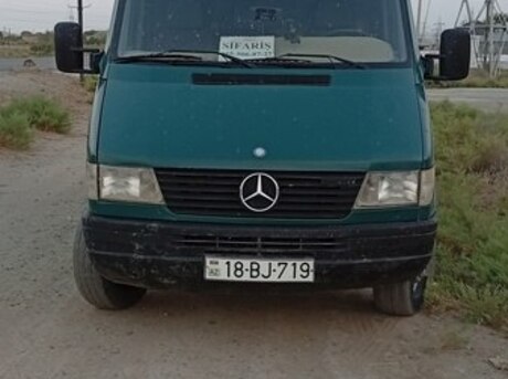 Mercedes 208 D