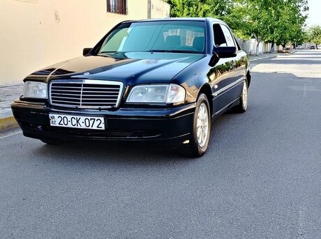 Mercedes C 180