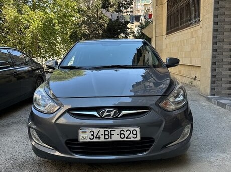 Hyundai Accent 2012