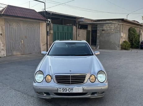 Mercedes E 240 2001
