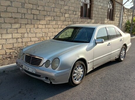 Mercedes E 220 2000