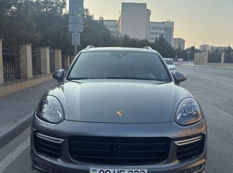 Porsche Cayenne Turbo 2016
