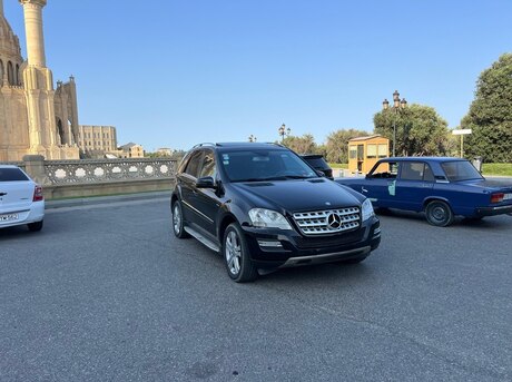 Mercedes ML 300 4MATIC 2010