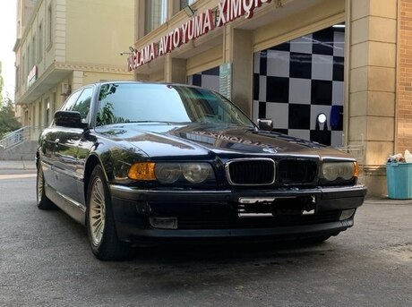 BMW 728 1999