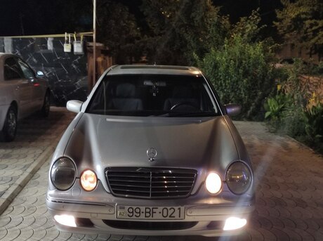 Mercedes E 240 1999