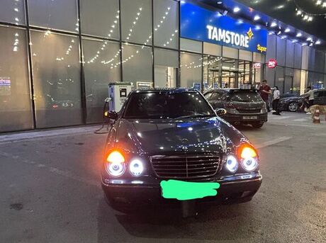 Mercedes E 220 2001