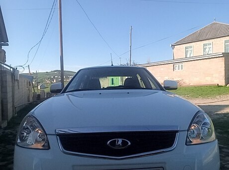 LADA (VAZ) Priora 2017