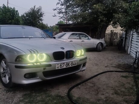 BMW 523