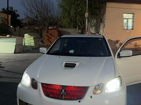 Mitsubishi Airtrek 2003