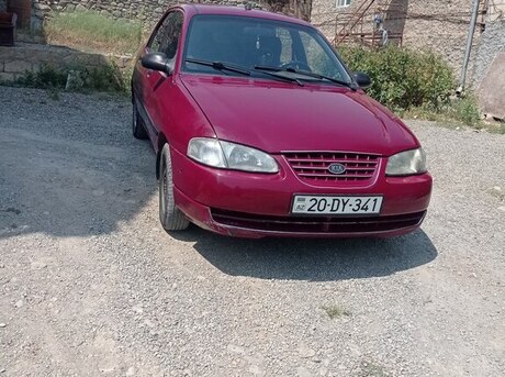 Kia Avella 1998