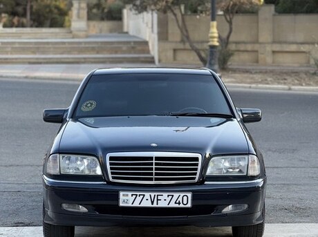 Mercedes C 240